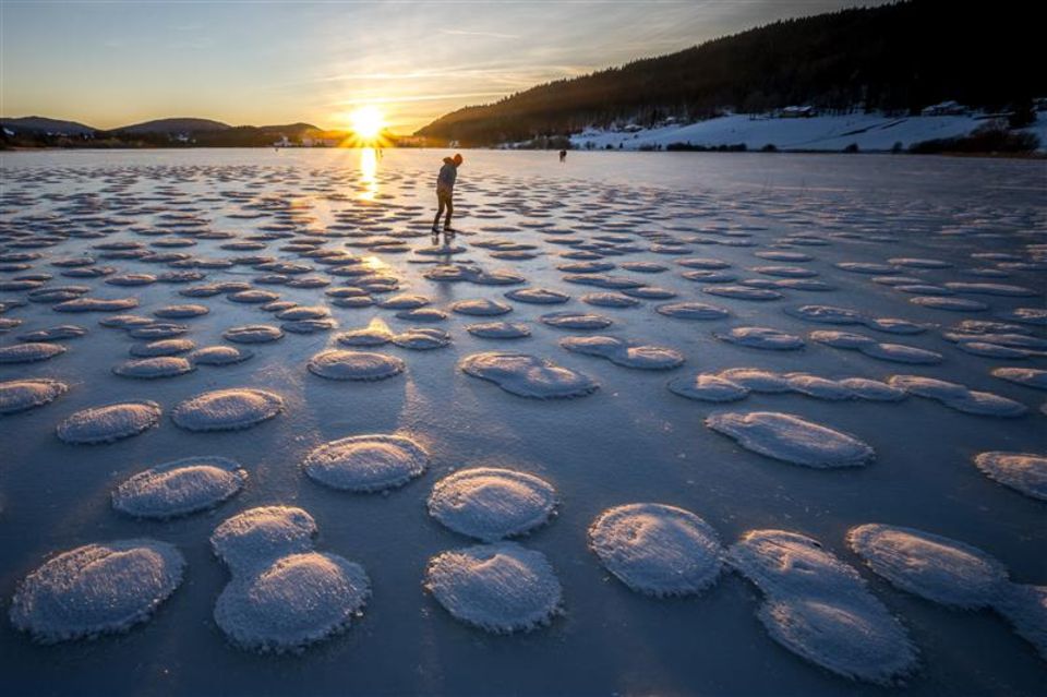 Seltenes Naturschauspiel: Rätselhafte Pfannkuchen aus Schnee: Das verbirgt sich hinter dem Phänomen 1.5009