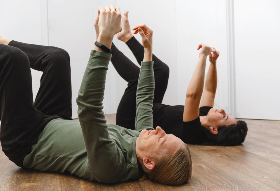 Die Feldenkrais Methode ist eine ganzheitliche Körperarbeit, die sich auf das Nervensystem konzentriert