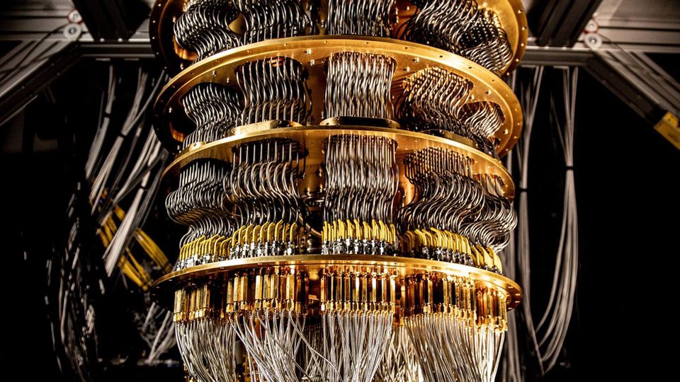 Physik: Googles Quantencomputer zählt zu den besten der Welt. Doch selbst er kann noch kein praktisches Problem lösen Googles Quantencomputer zählt zu den besten der Welt. Doch selbst er kann noch kein praktisches Problem lösen