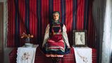 Frau in griechischer Tracht