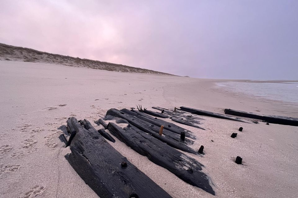 Archäologie: Altes Schiffswrack vor Sylt entdeckt – und direkt wieder verschwunden 1.3763