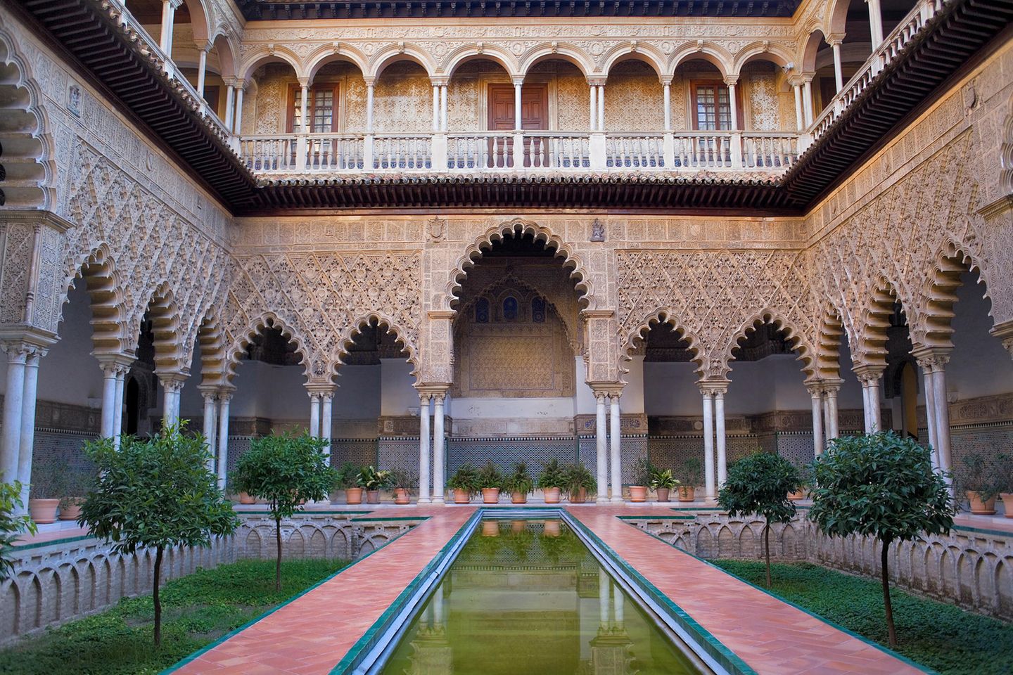 Innenhof des maurischen Königspalast Alcasar