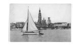 Segelboot ist auf dem Wasser vor Antwerpen unterwegs