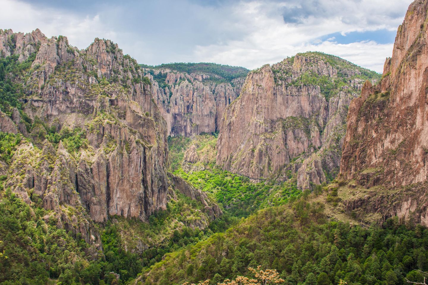 Barranca del Cobre: Die Kupferschlucht Barranca del Cobre in Mexiko