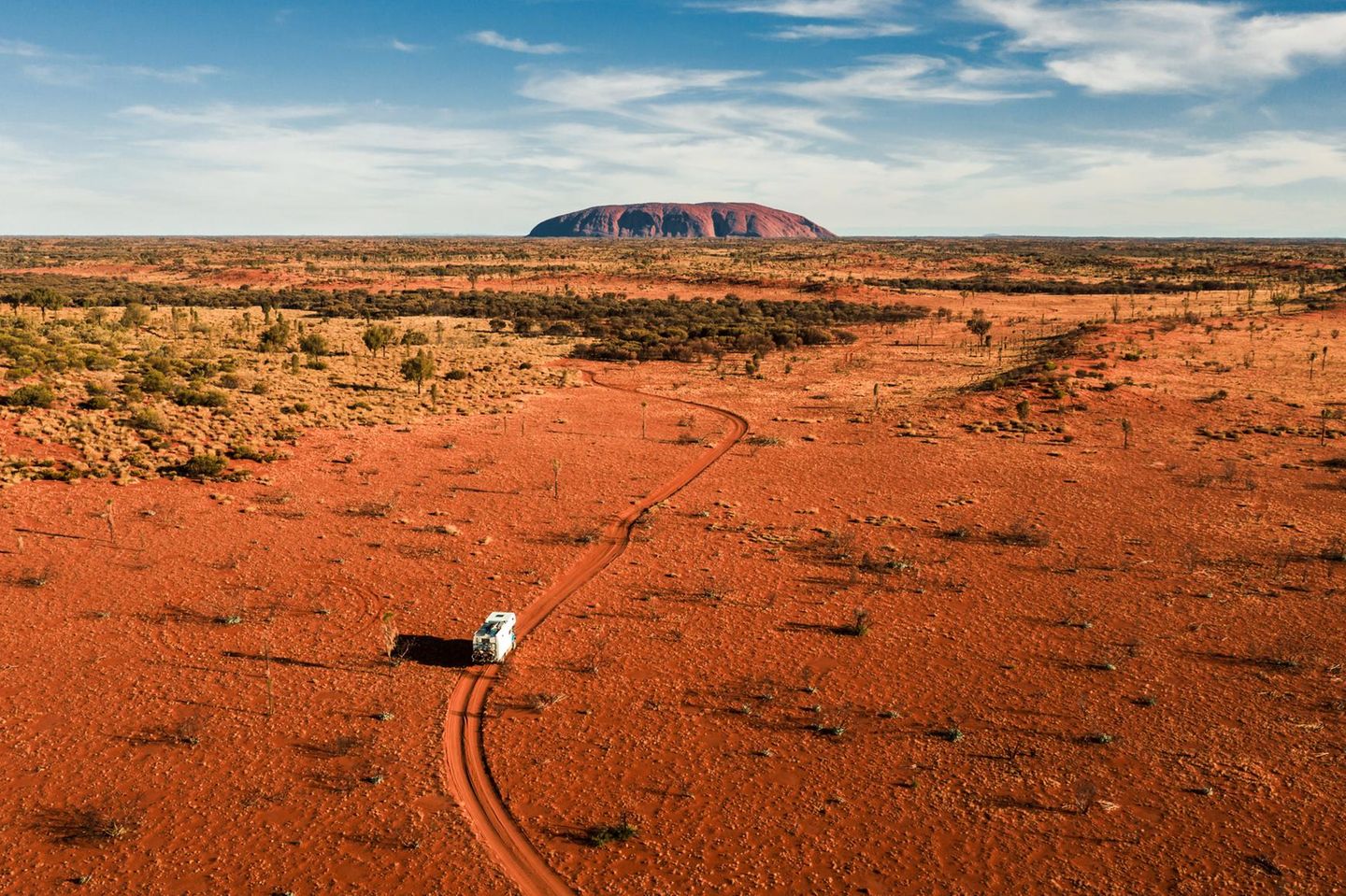 Van auf der Straße zum Uluru
