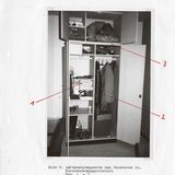 Geöffneter Schrank mit eingezeichneten Verstecken