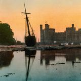 Als Reiseziele waren Wales und die Isle of Man aufgrund ihres keltischen Erbes von heimischer Exotik geprägt. Bevor Wales 1284 zwangsweise in den englischen Nationalstaat eingebunden wurde, war es eine Föderation unabhängiger Fürstentümer. Wer um 1900 dorthin reiste, entdeckte eine mit Burgen übersäte Landschaft, die von Eroberung, Besiedelung und Vertreibung durch die Engländer geprägt war. Dennoch blieb ein ausgeprägter Sinn für die walisische kulturelle Identität erhalten, der mehreren Jahrhunderten englischer Kolonisierung standhielt und im 19. Jahrhundert wieder aufblühte.