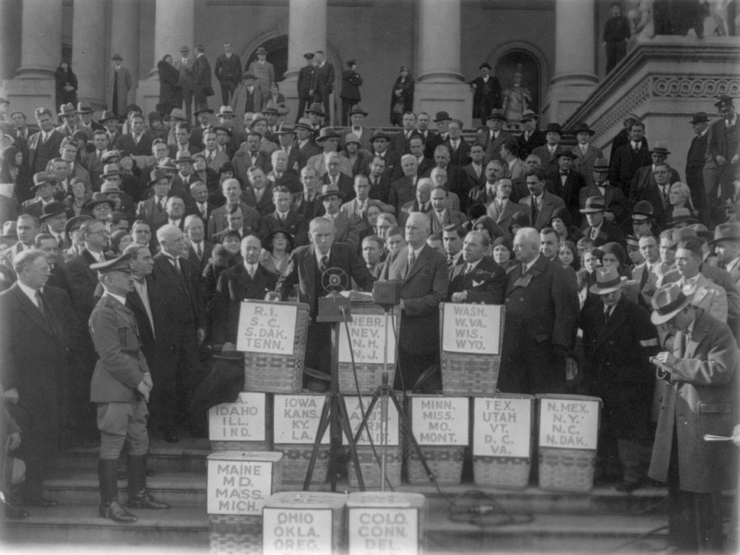 Menschenmenge vor dem Kapitol