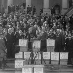 Menschenmenge vor dem Kapitol
