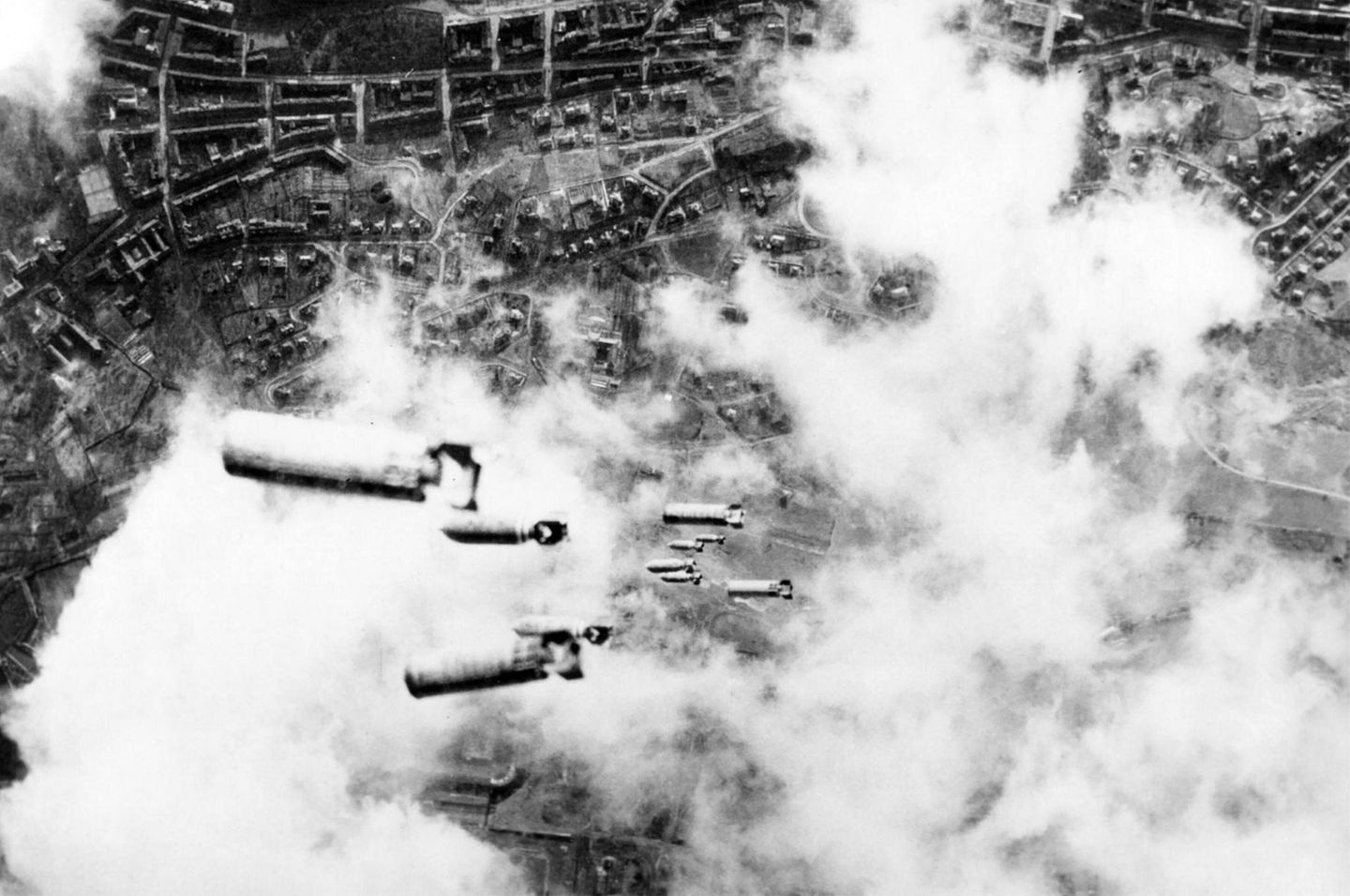 Bomben auf Dresden  Bomben auf Dresden