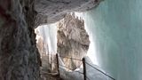 Partnachklamm im Winter mit Eiszapfen