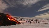 Lava des Ätna im Schnee
