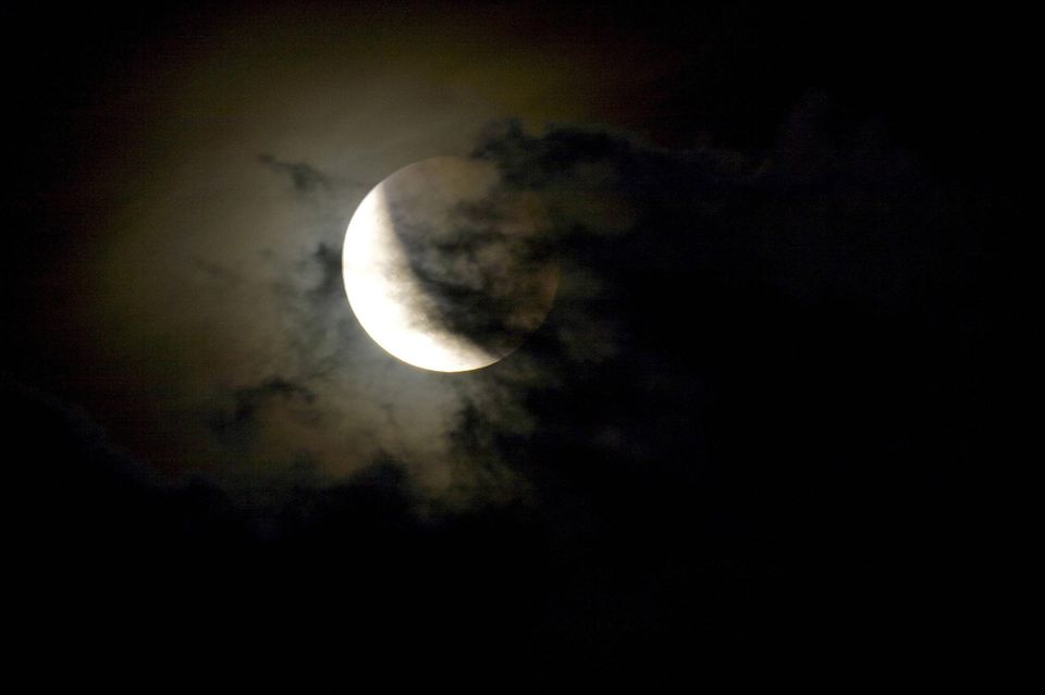 Frühaufsteher werden leider nicht belohnt: Der Höhepunkt der Mondfinsternis lässt sich in Deutschland nicht beobachten  1.5004
