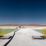 Verdunstungsbecken in der Atacama-Wüste