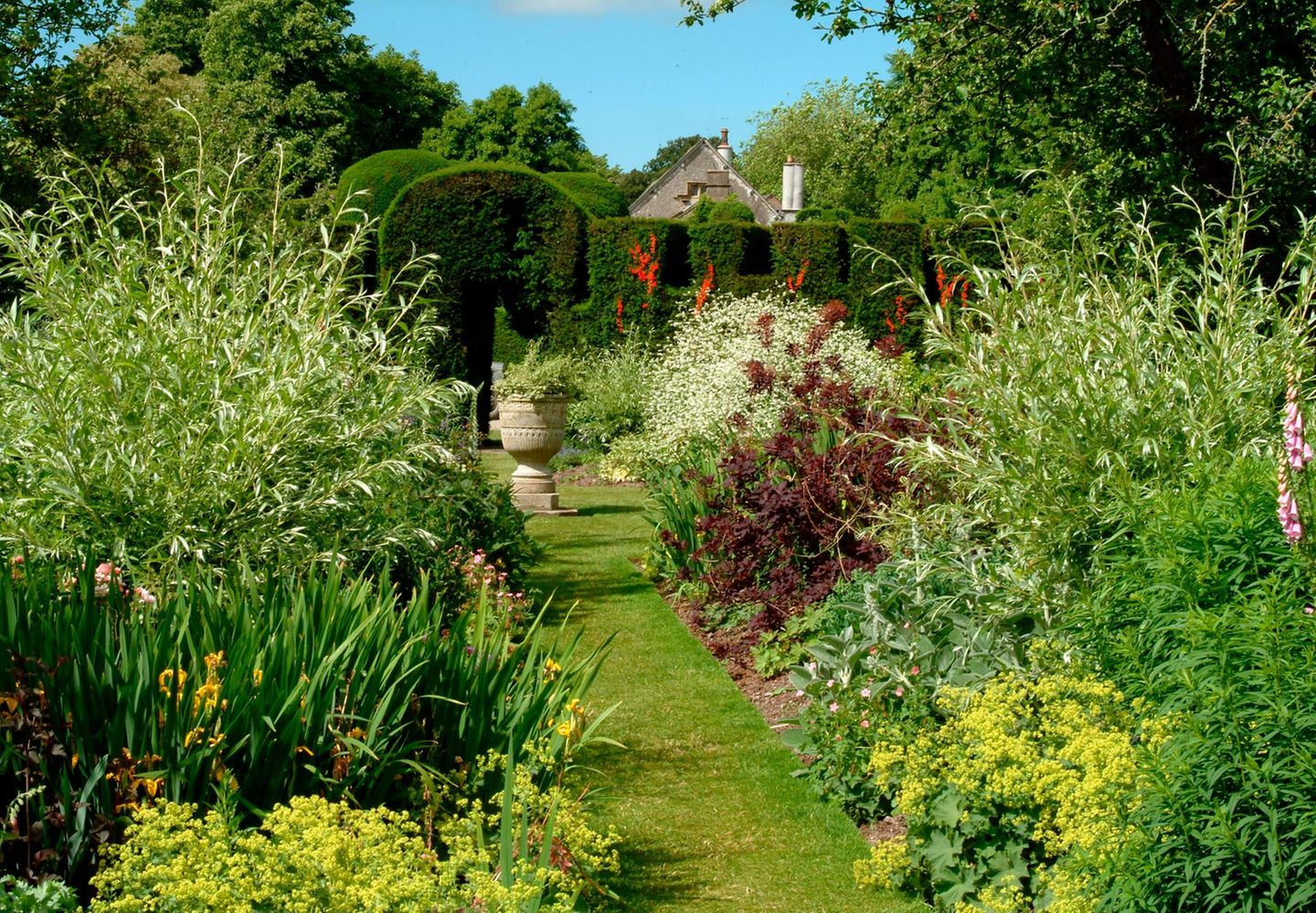 BORDERS AT LEVENS HALL
