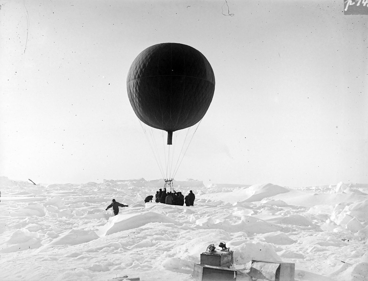 Erste deutsche Südpolarexpedition: Vorbereitungen zum Start eines Fesselballons (29.03.1902)