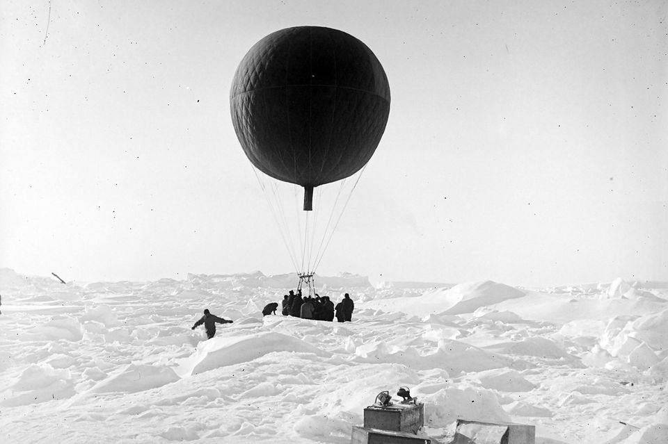 Erste deutsche Südpolarexpedition: Vorbereitungen zum Start eines Fesselballons (29.03.1902) 1.3086