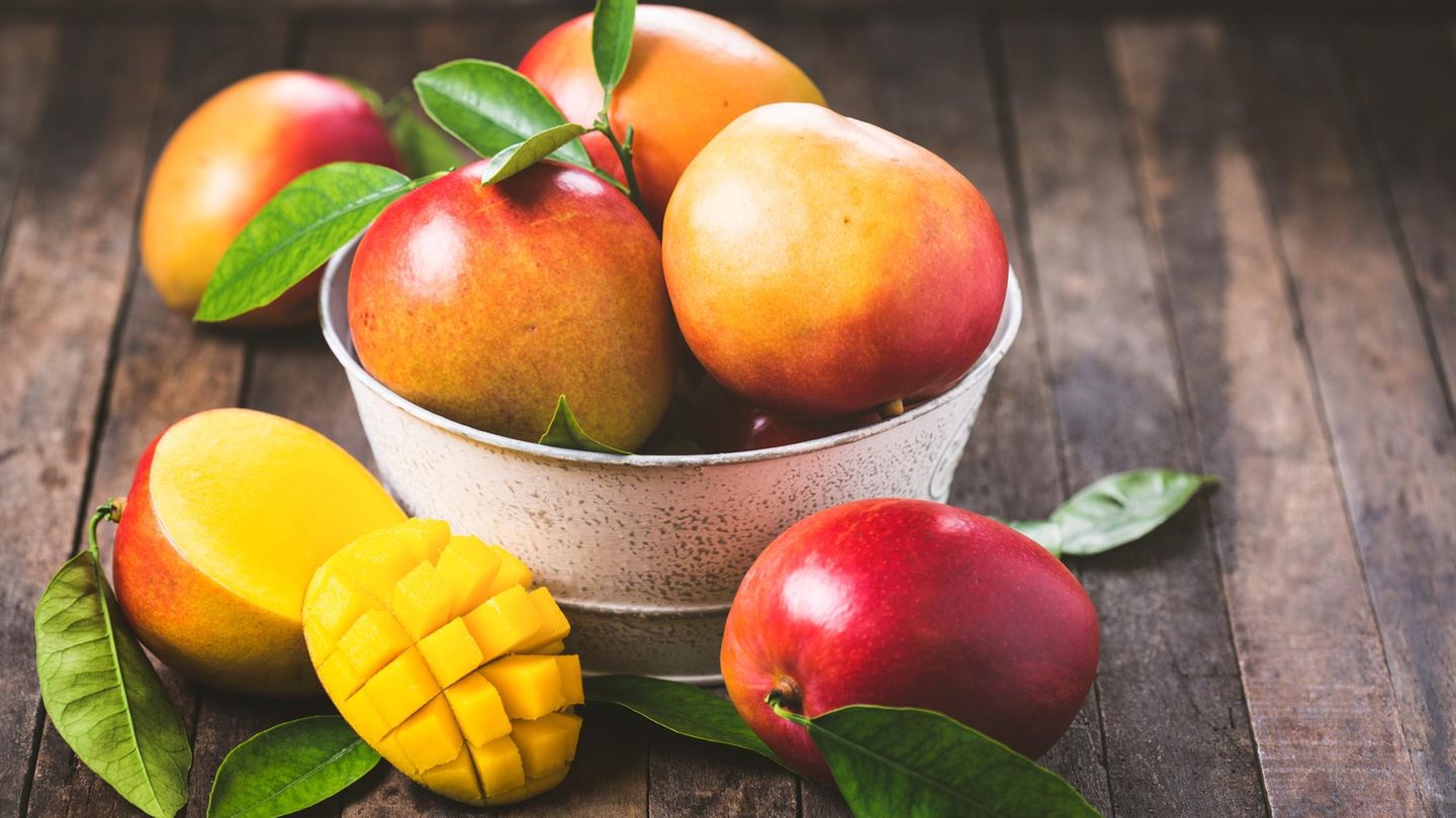 Mangos in einer Schüssel