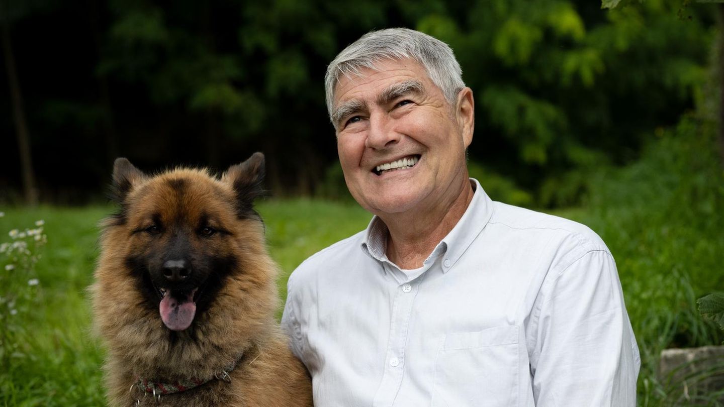 tiere befriedigen menschen Dieser Verhaltensforscher ist sicher: Hunde machen uns zu besseren Menschen