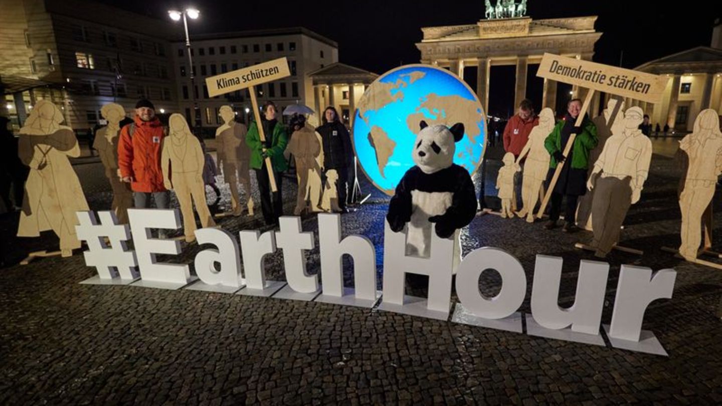 Berühmte Gebäude im Dunklen: "Earth Hour" - Licht aus für den Klimaschutz