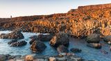 Giant's Causeway in Nordirland bei Sonnenuntergang