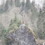 Das Portfolio der christlichen Symbole kennt fast keine (Geschmacks-)Grenzen. Wahrer Glaube ist schließlich keine Stilfrage.