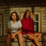 Fotografin Aliona Kardash mit ihrer Schwester