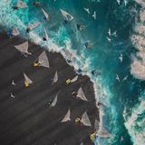 Fischer mit Netzen an der Mündung des Xiuguluan-Flusses