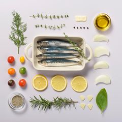 Frische mediterrane Küche reich an Fisch zuzubereiten, macht nicht nur Spaß: Das ist auch gesund! 