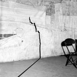 Jemand wartet, die Zeit dehnt sich, ein Ereignis ist vorbei, und das nächste hat noch nicht begonnen: Peter Franck inszeniert in seinen Collagen "Still Waiting" die Momente zwischen Momenten, ein flüchtiges Gleichgewicht, das jederzeit zu kippen droht.  Sieger, professioneller Wettbewerb, "Stillleben"