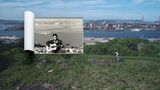 Ein junger Mann spielt Gitarre, während hinter ihm eine künstliche Insel in der Bucht von Fukuyama wächst. Sorgfältig kombiniert Seido Kino Archivbilder mit modernen Aufnahmen, um den ungeheuren Wandel zu zeigen, den seine Heimat durchgemacht hat: In den Jahrzehnten nach dem Zweiten Weltkrieg strömten die Menschen in Städte wie Fukuyama, wo sich 1960 der größte Stahlkocher der Welt ansiedelte, auf der eigens aufgeschütteten Insel. Inzwischen schrumpft die Bevölkerung wieder. Seido spürt den Folgen des "Fortschritts" in der Landschaft nach.  Sieger, professioneller Wettbewerb, "Landschaft"   