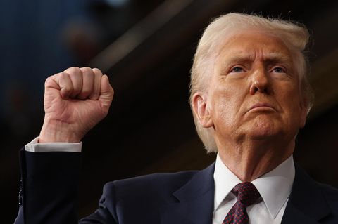 Donald Trump erhebt die Faust
