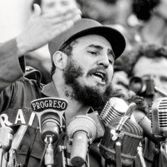 Castro mit Mikros