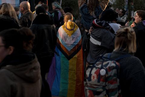 Die neue Leitlinie soll die medizinische und psychotherapeutische Versorgung von trans-Jugendlichen verbessern und transparenter machen