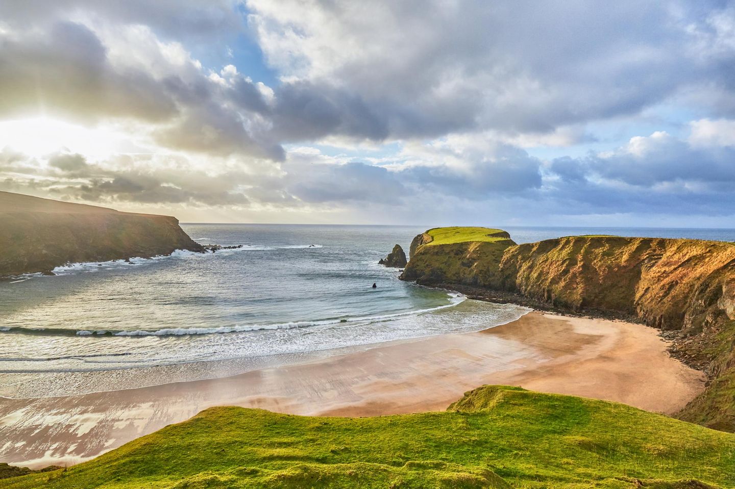 Malinbeg Beach situated at Malin Head in Dongegal County sits at the very tip of North Ireland.
