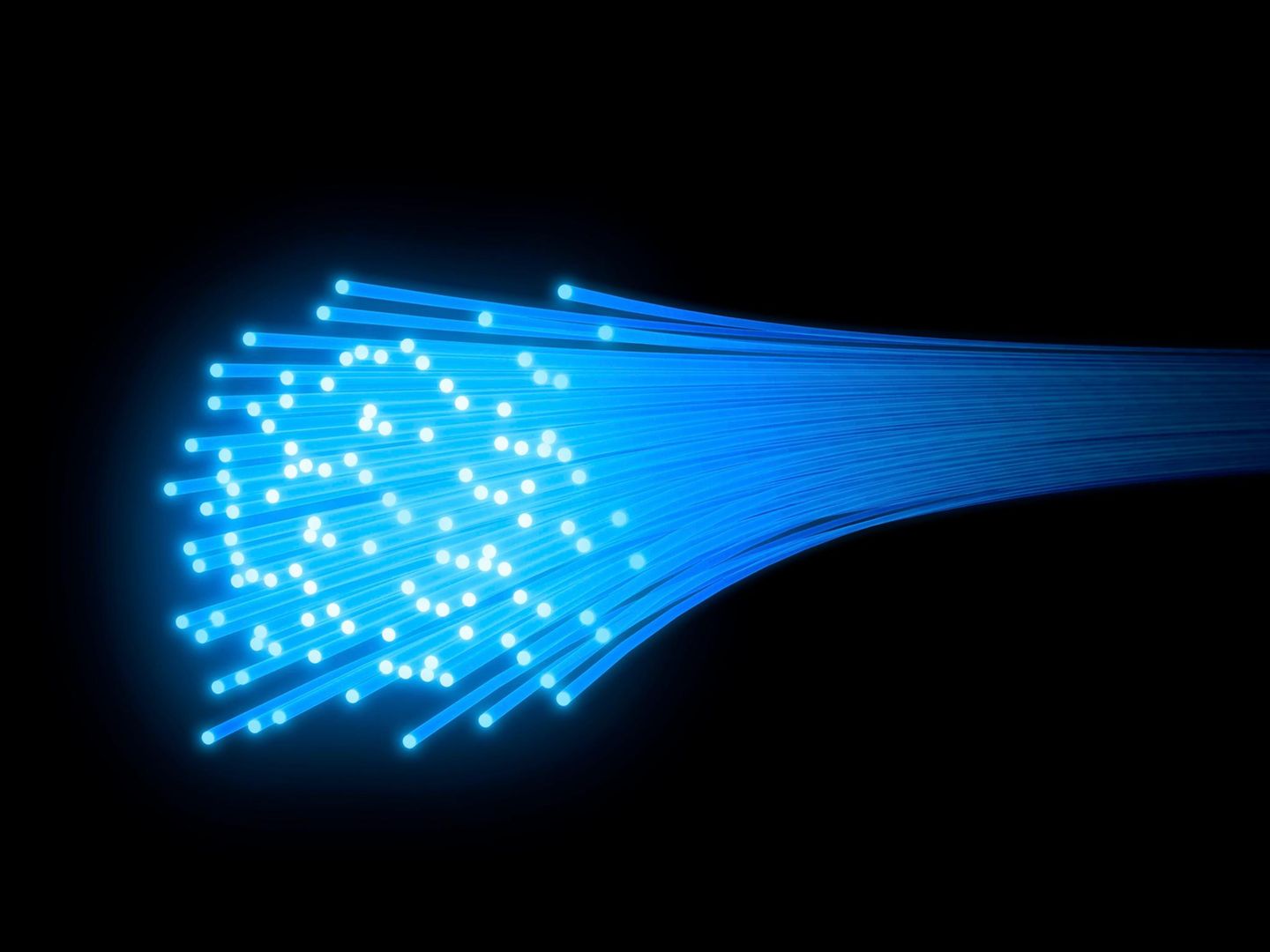 Durch Stränge aus Glas reisen die Photonen – die Lichtquanten – und tragen verschlüsselte Informationen von Frankfurt nach Kehl (3-D-Illustration eines Glasfaserkabels)