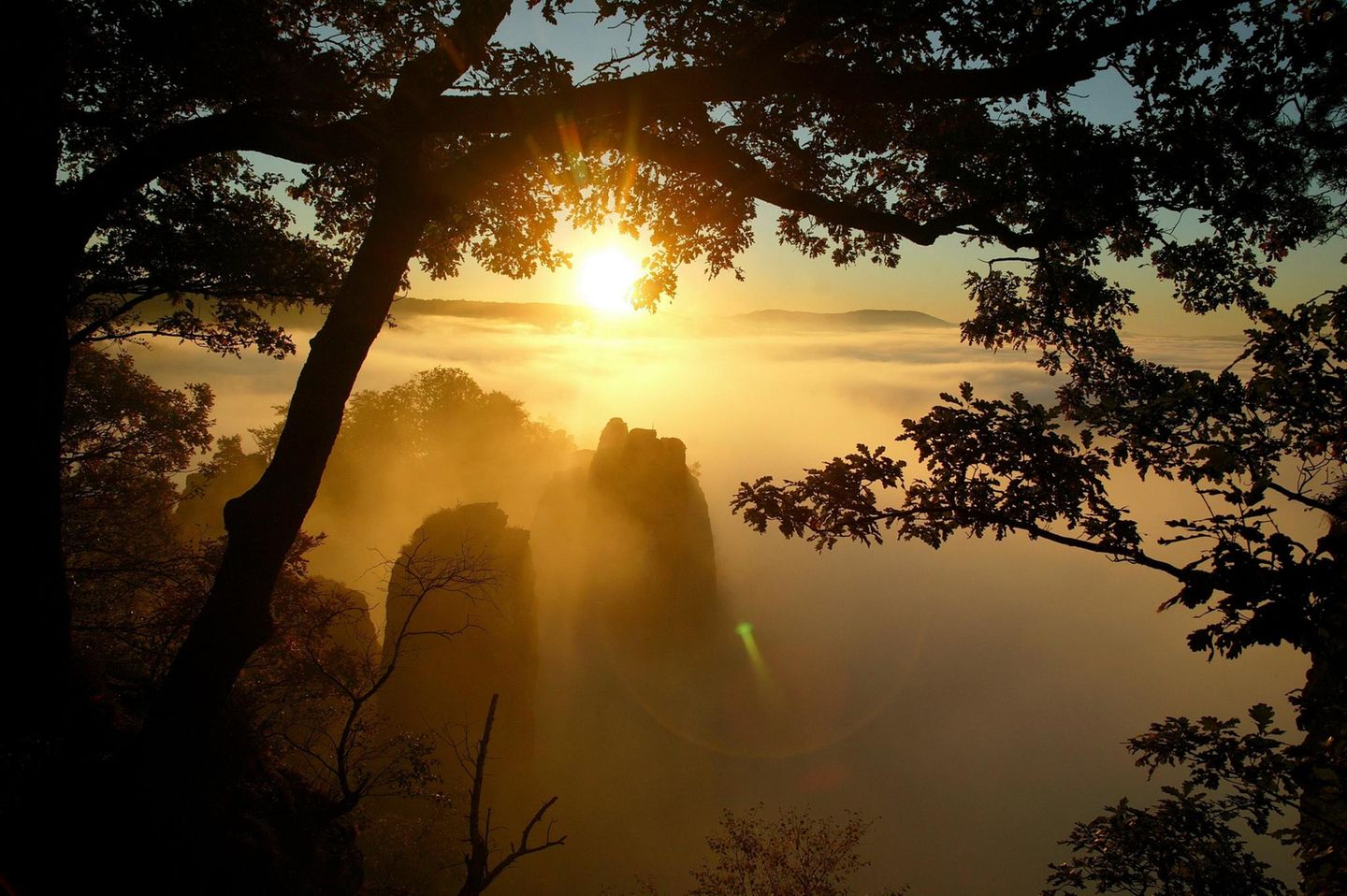 Die Rahten Bastei im Morgenlicht