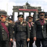 Alliierte Befehlshaber am Brandenburger Tor