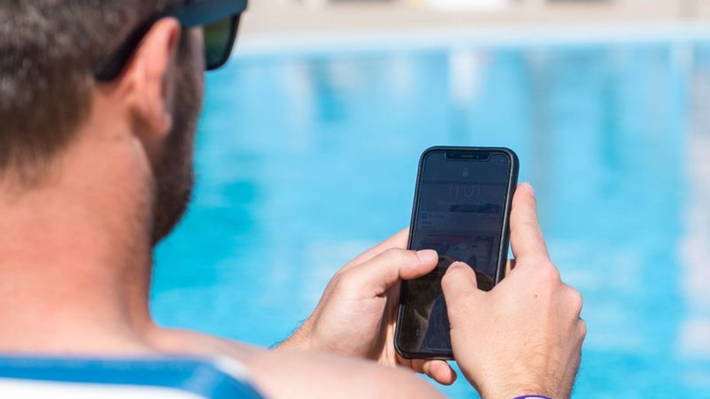 Reisetipps-Kostenfallen-im-Blick-Clever-telefonieren-und-surfen-im-Urlaub