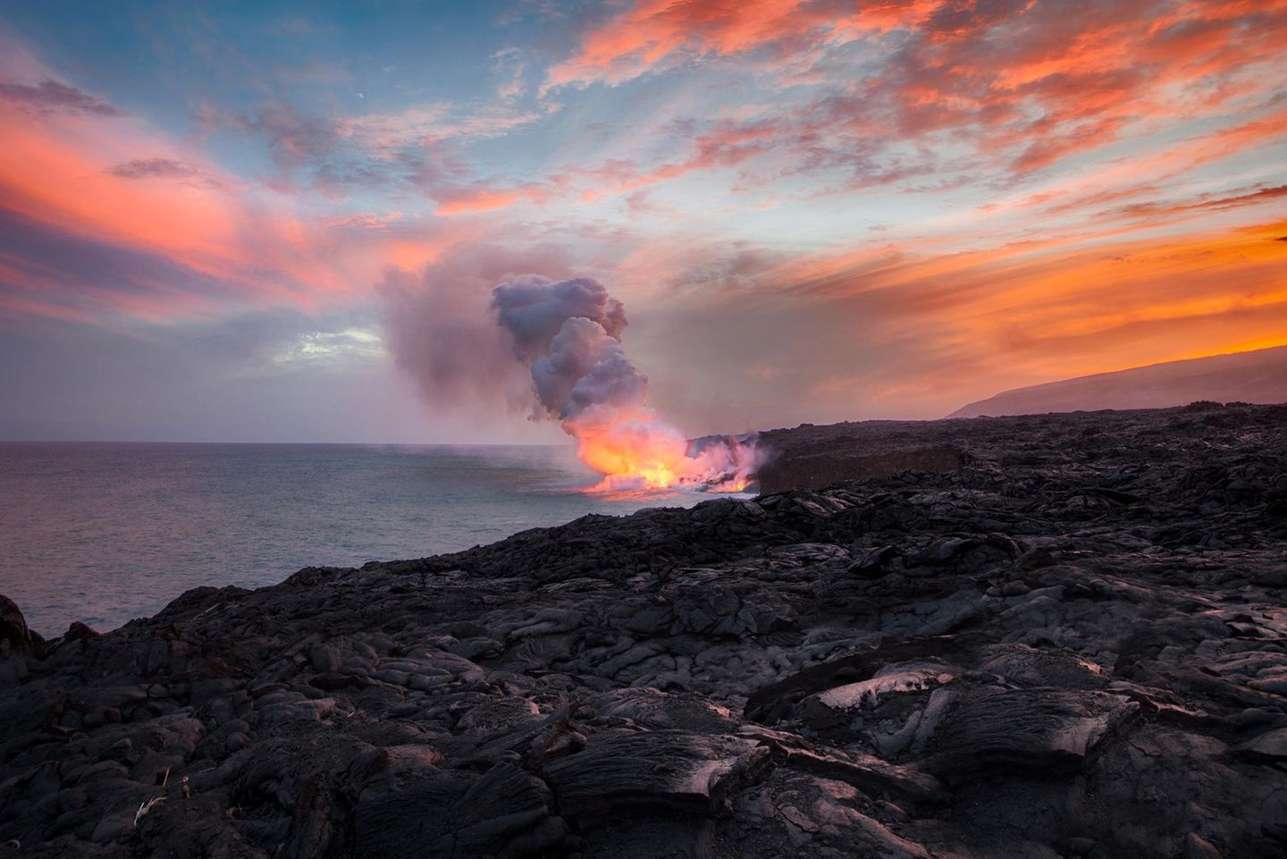 Hawaiʻi Volcanoes Nationalpark, Hawaii Lava meets the Ocean hawaii; ocean; vapor; natural