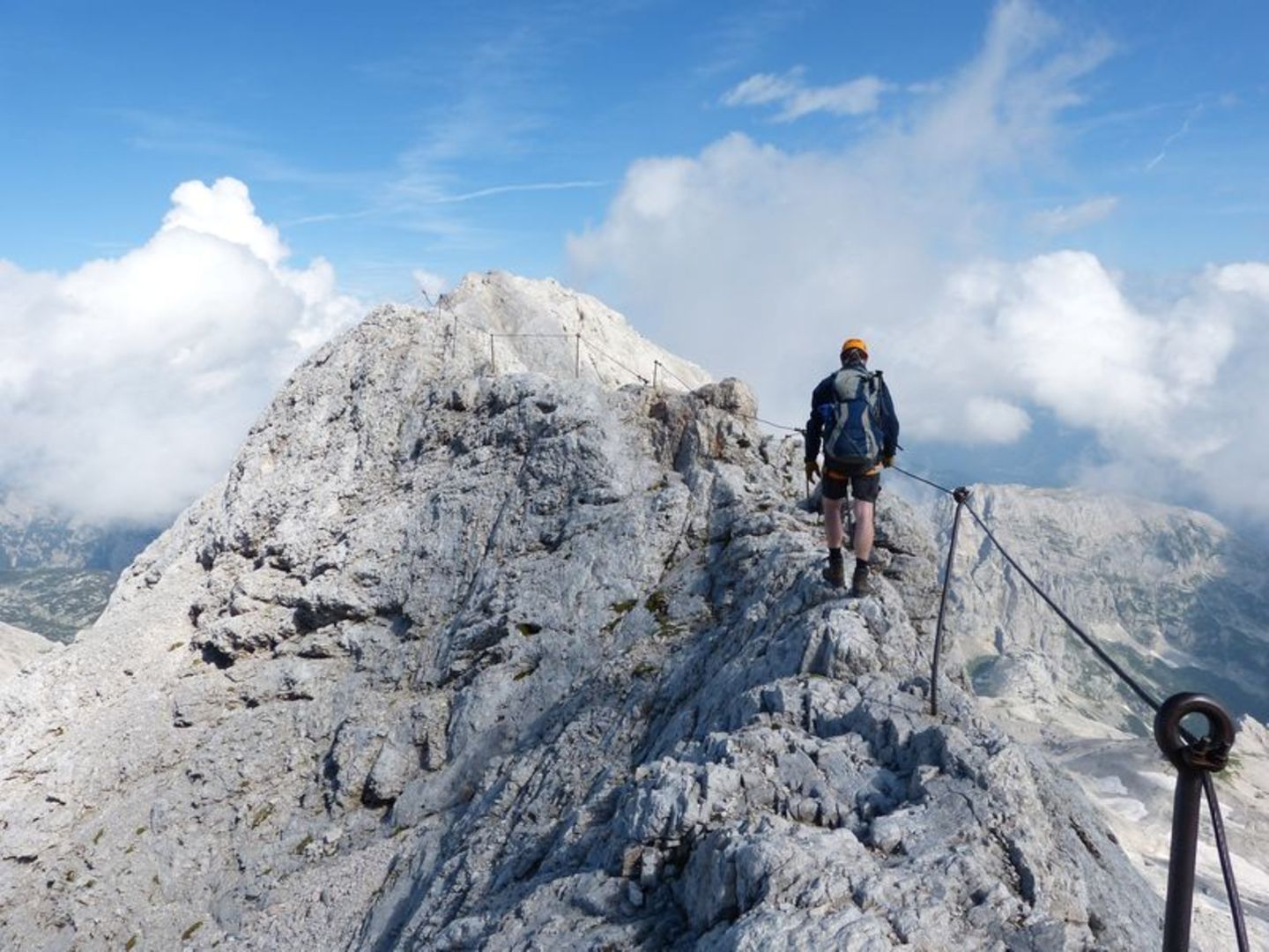 Auf dem Klettersteig wirkt alles ruhig: Doch in den Bergen kann das Wetter schnell umschlagen