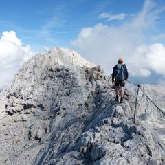 Auf dem Klettersteig wirkt alles ruhig: Doch in den Bergen kann das Wetter schnell umschlagen