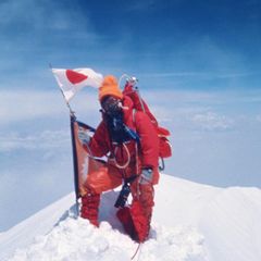 Junko Tabei auf dem Gipfel des Mount Everest