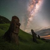 Statuen der Osterinsel mit Milchstraße