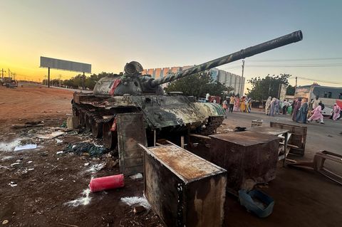 Zerstörter Panzer in Wad Madani