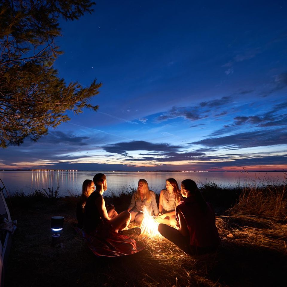 Raus aus dem Alltag, rein in die Natur: So gelingt das erste Mal Camping ohne Pannen