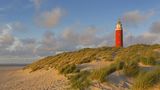 Eierland Leuchtturm in den Dünen an der nördlichsten Spitze der niederländischen Insel Texel