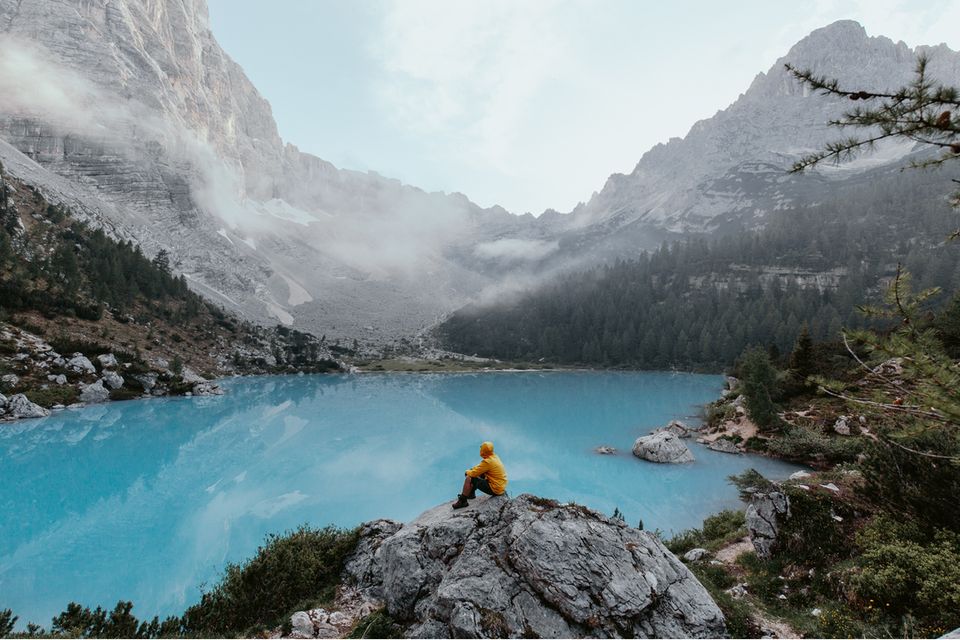 Der Sorapissee, auch das türkisfarbene Juwel der Dolomiten genannt. Feine Gletscherablagerungen und Mineralien im Wasser verleihen dem See seine besondere Farbe.  1.5004
