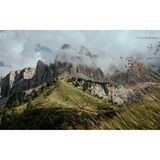Das Grödner Joch verbindet Gröden und das Gadertal – ein verträumter Blick auf den malerischen Pass inmitten der Dolomiten.