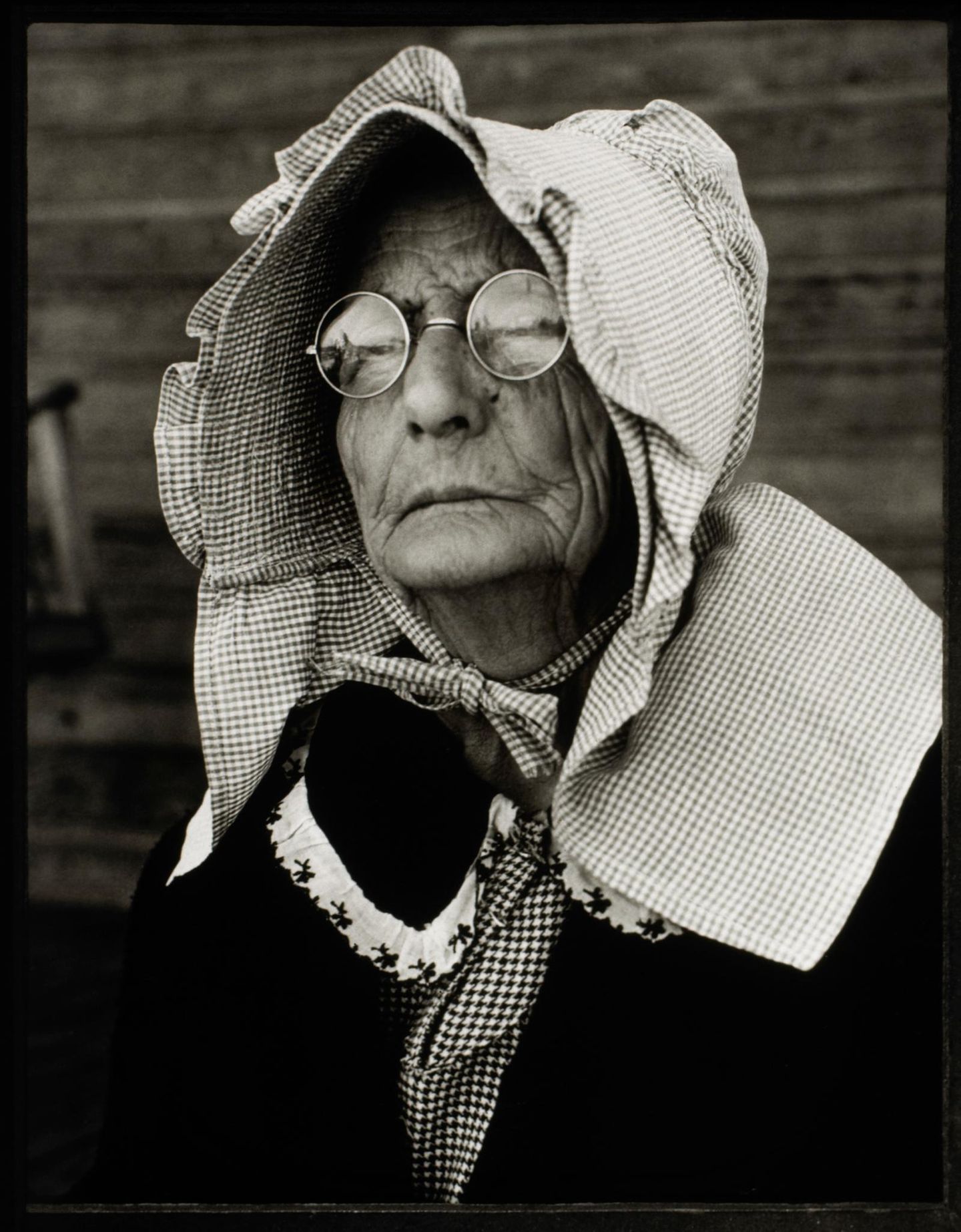 Alte Frau mit Brille